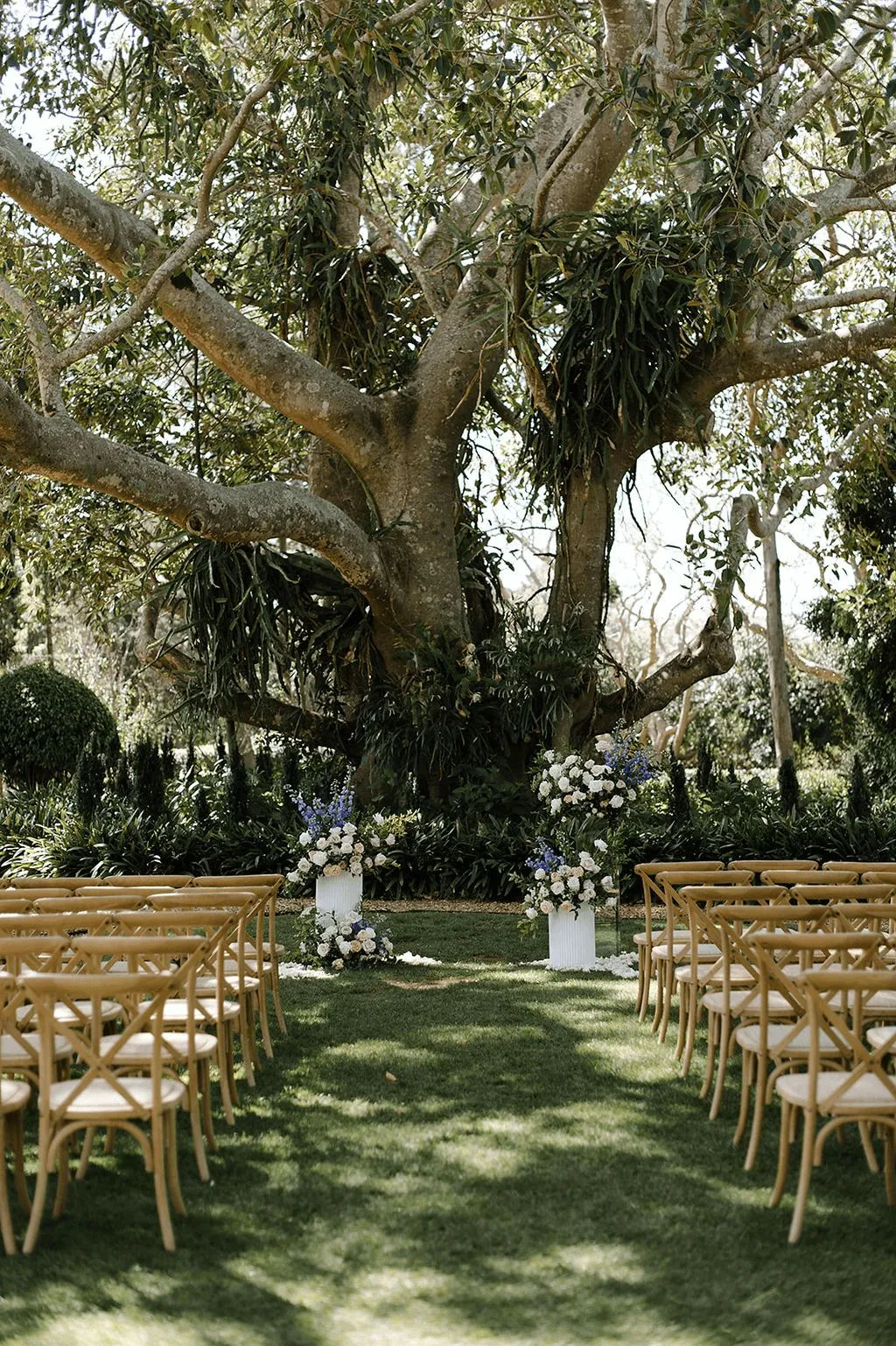 Photo of the Governor's Lawn ceremony location at Gabbinbar wedding venue in Toowoomba ⌘