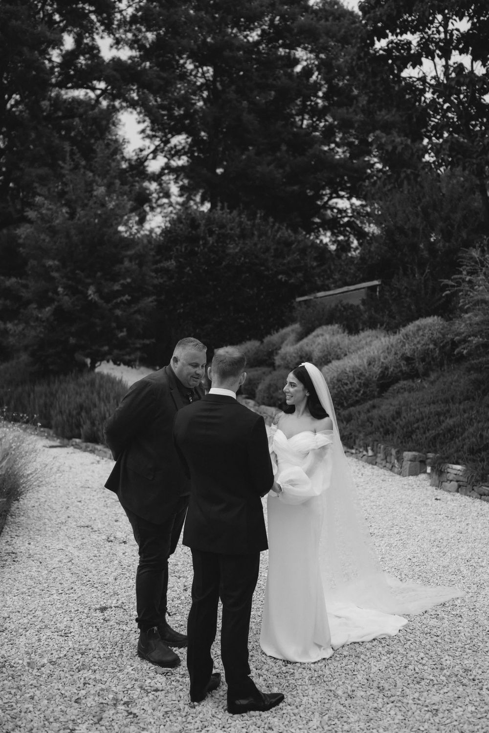 Harry getting ready for his Vocabolo Moscatelli wedding ceremony in Umbria