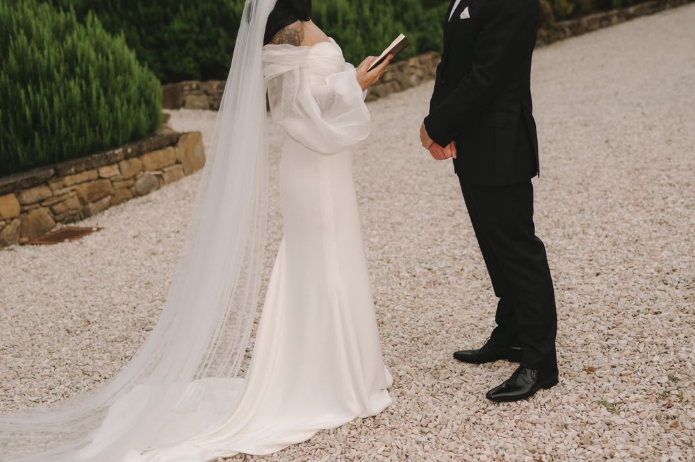 Harry and Nayla’s garden ceremony at Vocabolo Moscatelli in Umbria